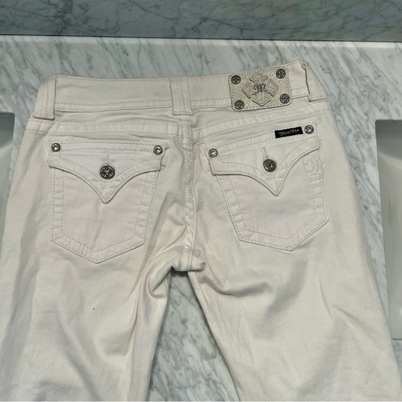 GUC MISS ME Low Rise White Jeans bootcut Sz 29 - Picture 6 of 7